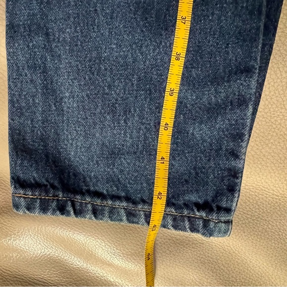 MOVING SALE! Vintage Levi jeans 550 - Picture 6 of 7